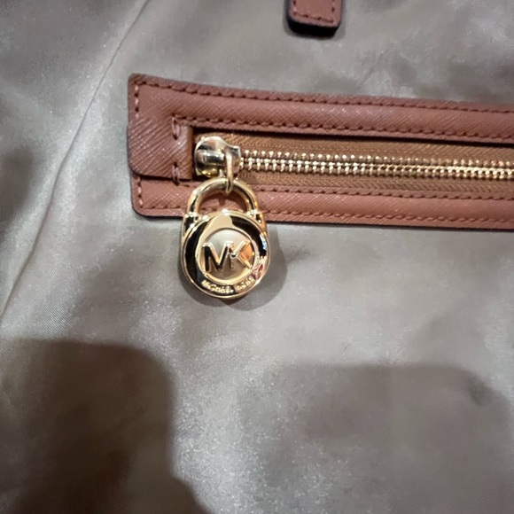 Michael Kors Tan and Brown Tote Bag with Classic Design - Picture 10 of 10